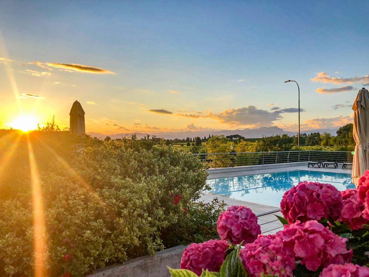 Hotel Nuova Barcaccia Peschiera del Garda Esterno foto
