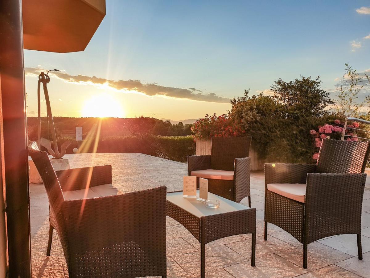 Hotel Nuova Barcaccia Peschiera del Garda Esterno foto