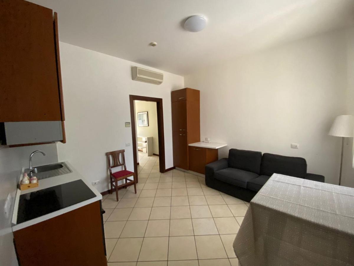 Hotel Nuova Barcaccia Peschiera del Garda Esterno foto