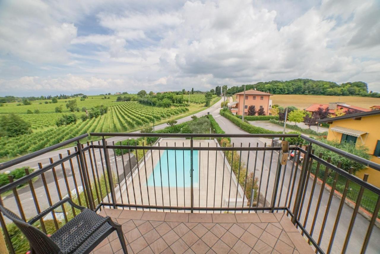 Hotel Nuova Barcaccia Peschiera del Garda Esterno foto