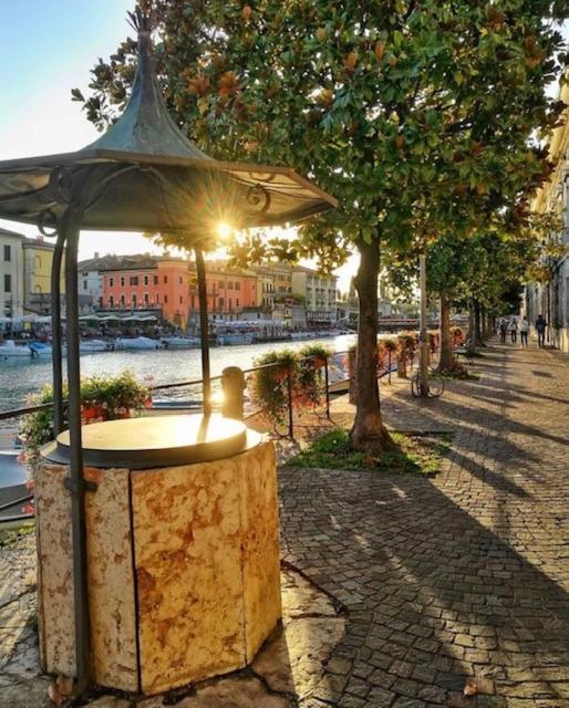 Hotel Nuova Barcaccia Peschiera del Garda Esterno foto