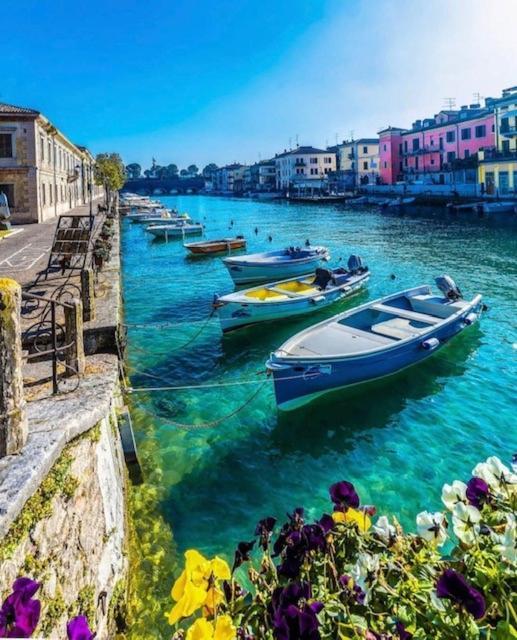 Hotel Nuova Barcaccia Peschiera del Garda Esterno foto